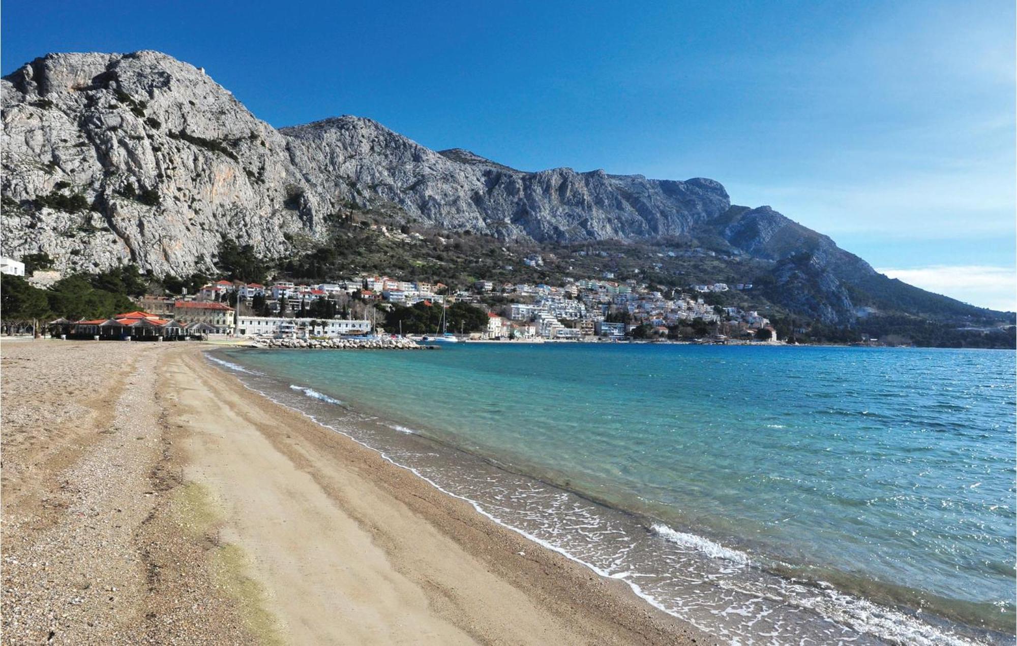Beautiful Apartment In Omis With Kitchen Buitenkant foto